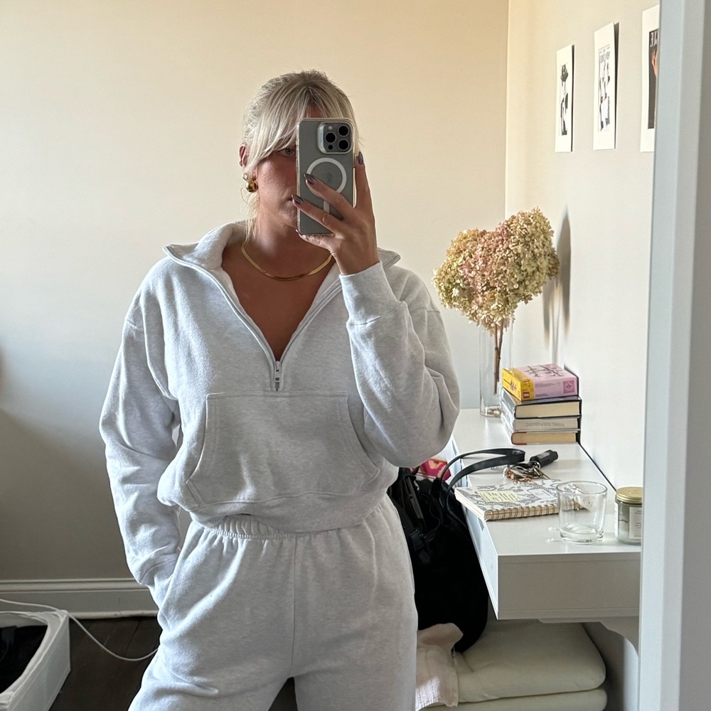 Aritzia cropped quarter zip